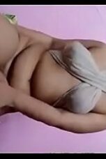 Shemi Main Dildo Di Atas Kasur